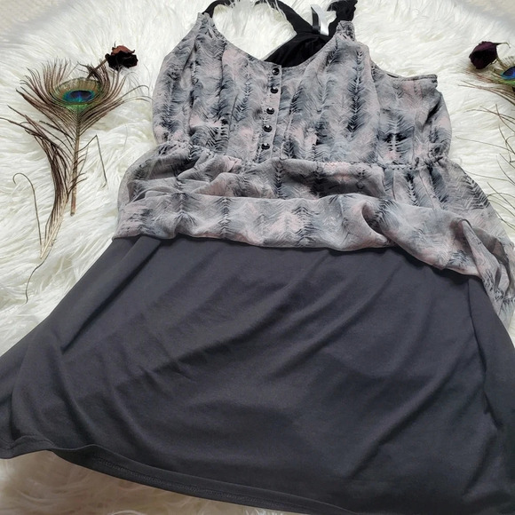 Kensie Button Front Feather Print Dress - Picture 7 of 8